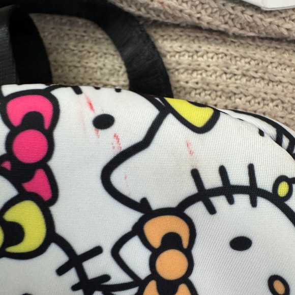 Hello Kitty Patterned Backpack - Picture 3 of 6